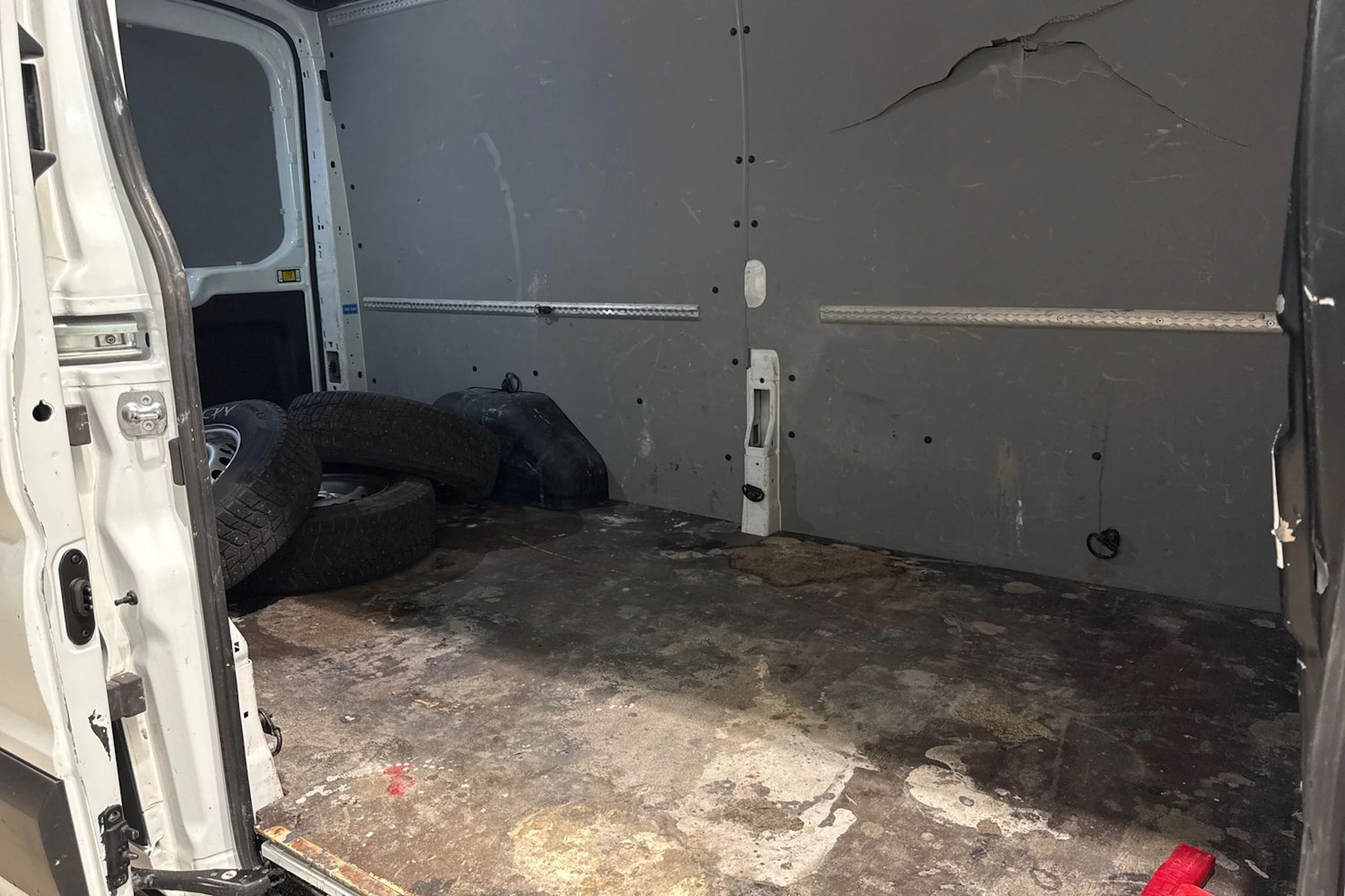 Valkoinen Ford TRANSIT 2019 kuva 13.
