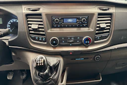 Valkoinen Ford TRANSIT 2019 kuva 17.