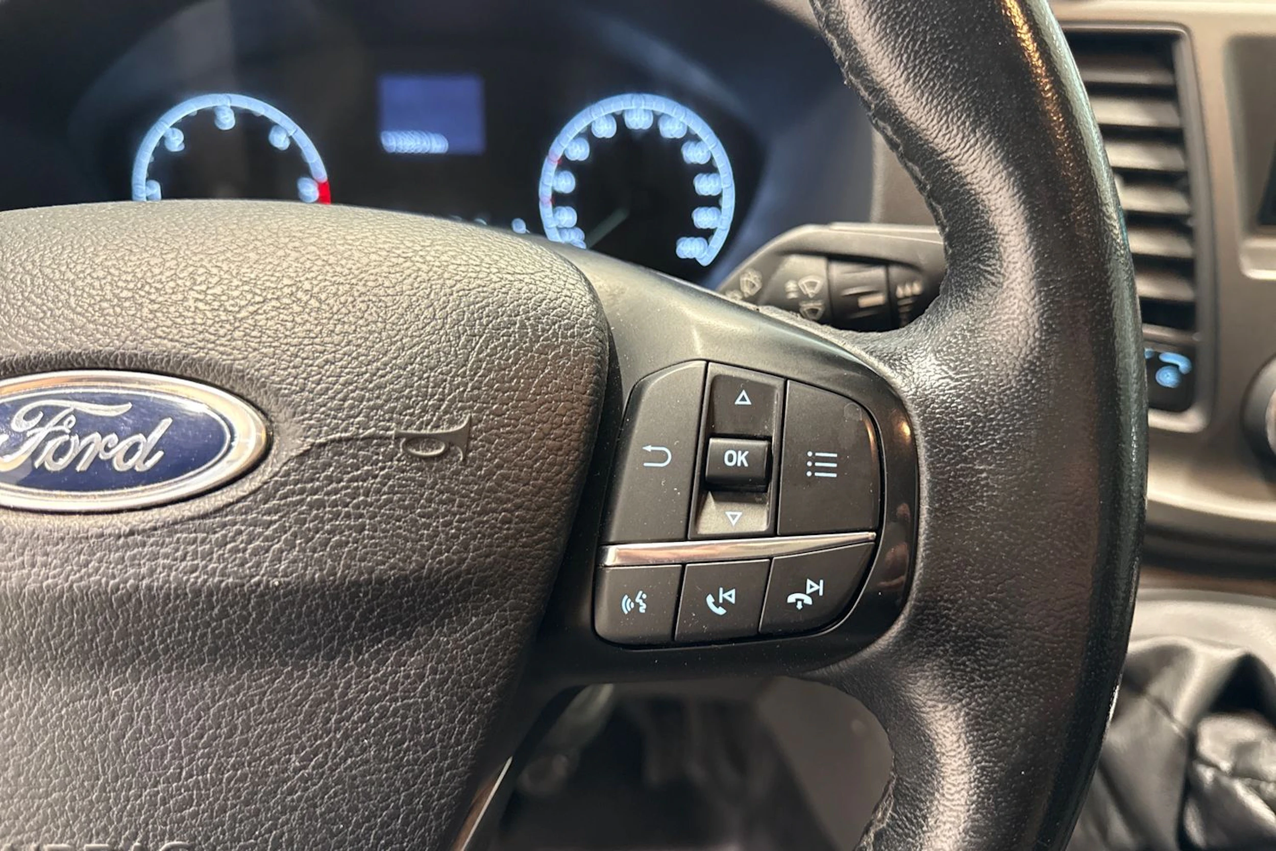 Valkoinen Ford TRANSIT 2019 kuva 19.