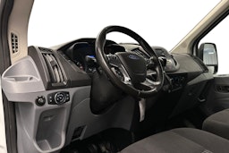 valkoinen Ford Transit 2019 kuva 6.