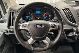 valkoinen Ford Transit 2019 kuva 10.
