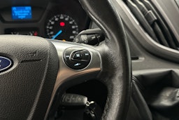 valkoinen Ford Transit 2019 kuva 12.