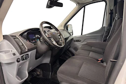 valkoinen Ford Transit 2019 kuva 8.