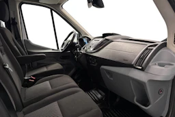 valkoinen Ford Transit 2019 kuva 9.