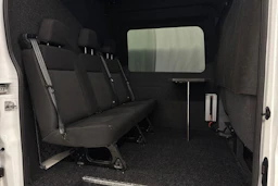 valkoinen Ford Transit 2019 kuva 11.