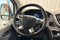 valkoinen Ford Transit 2019 kuva 15.