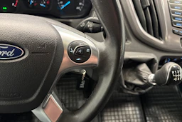 valkoinen Ford Transit 2019 kuva 18.