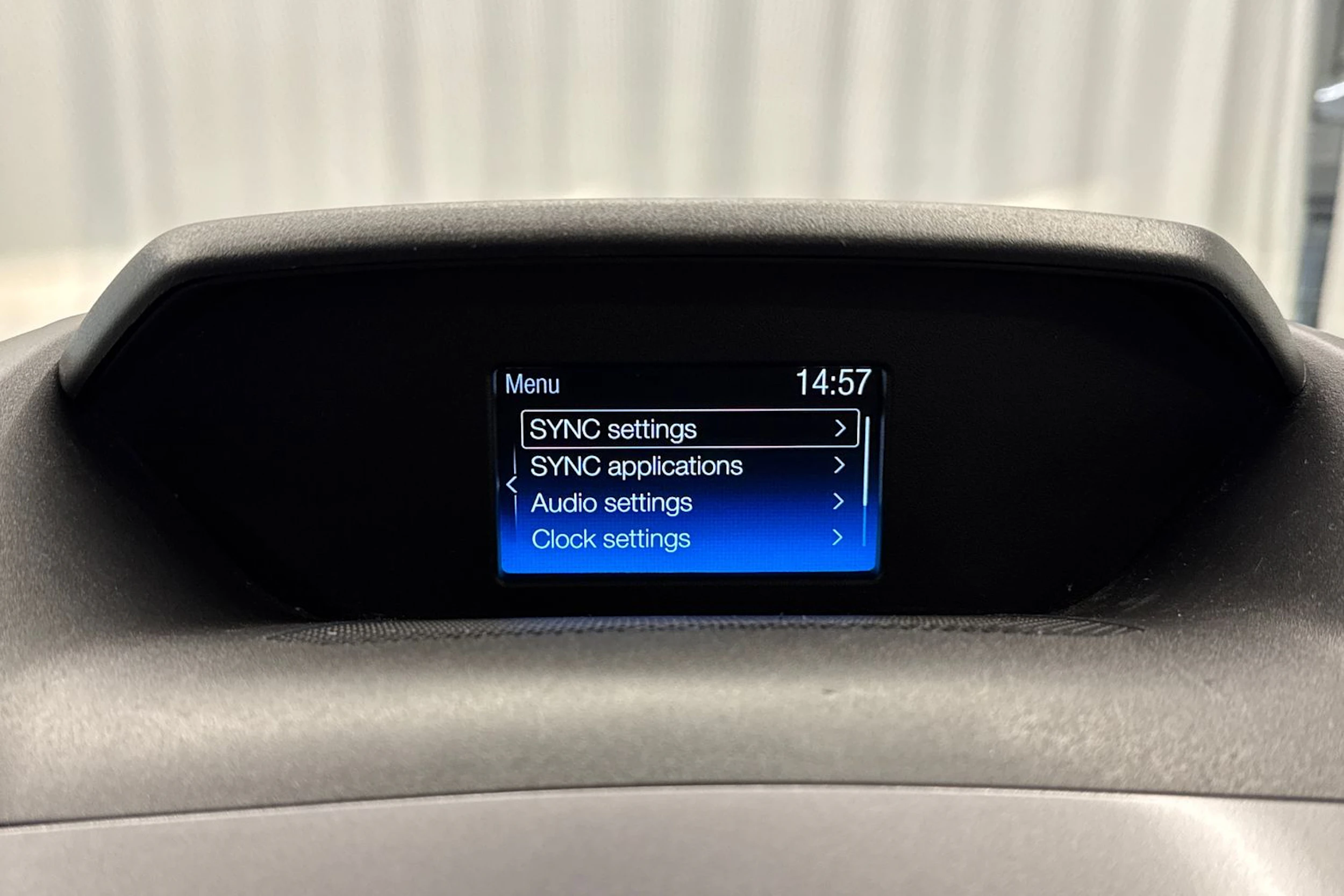valkoinen Ford Transit 2019 kuva 19.