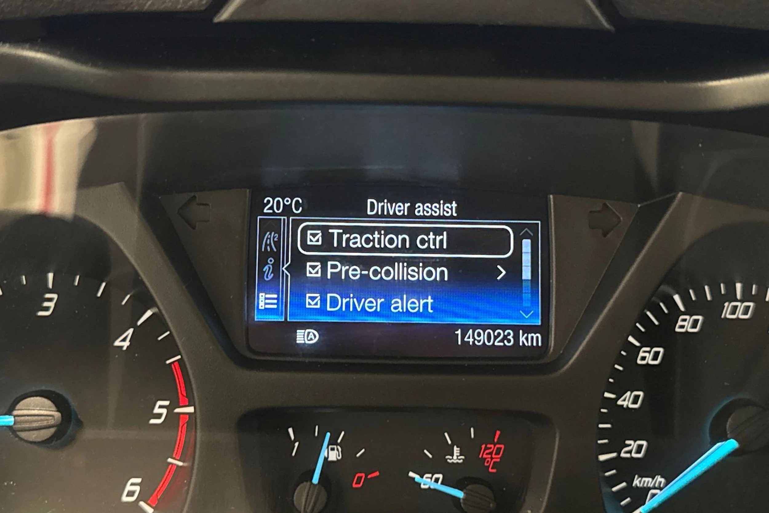 valkoinen Ford Transit 2019 kuva 21.