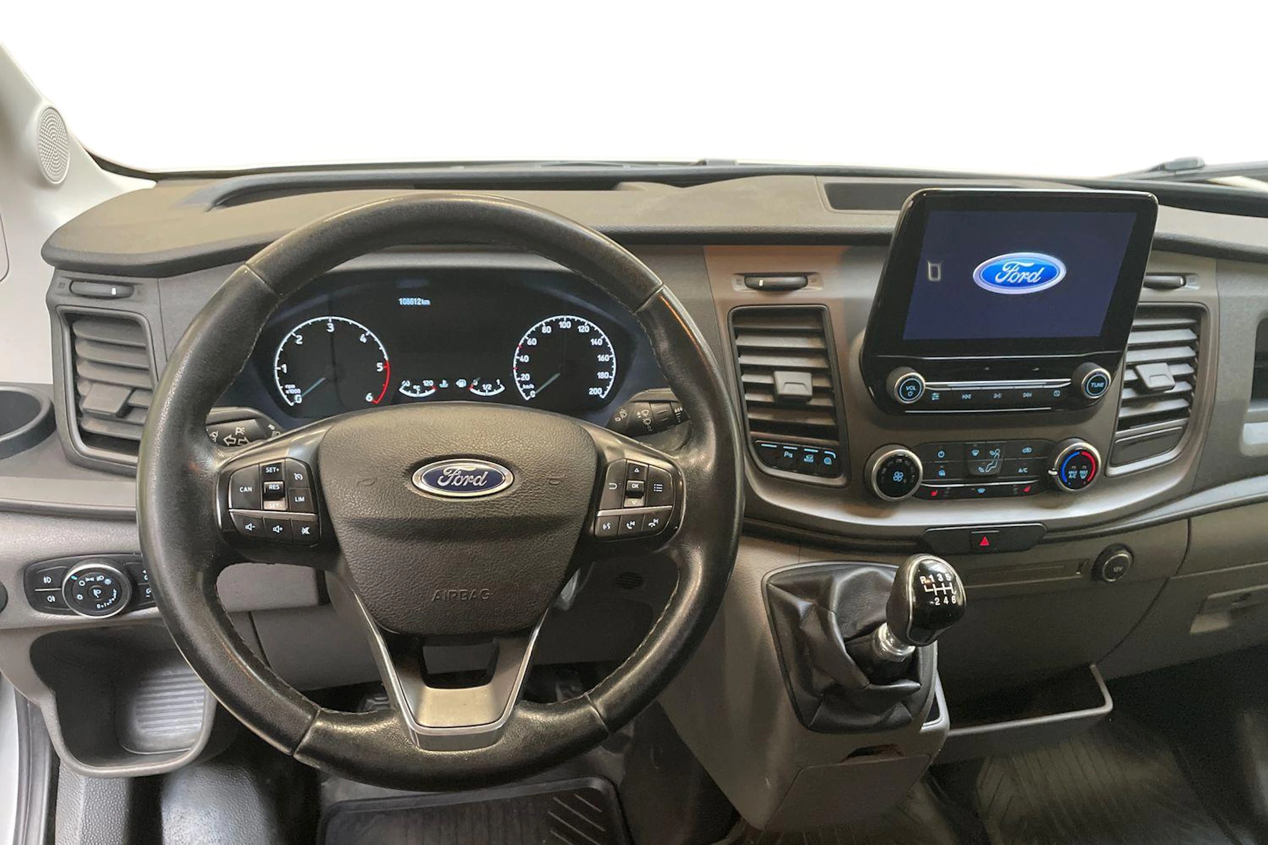 harmaa Ford Transit 2019 kuva 9.