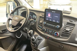 harmaa Ford Transit 2019 kuva 16.