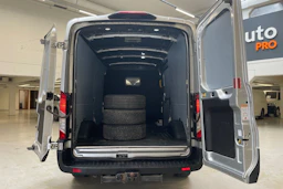 harmaa Ford Transit 2019 kuva 20.
