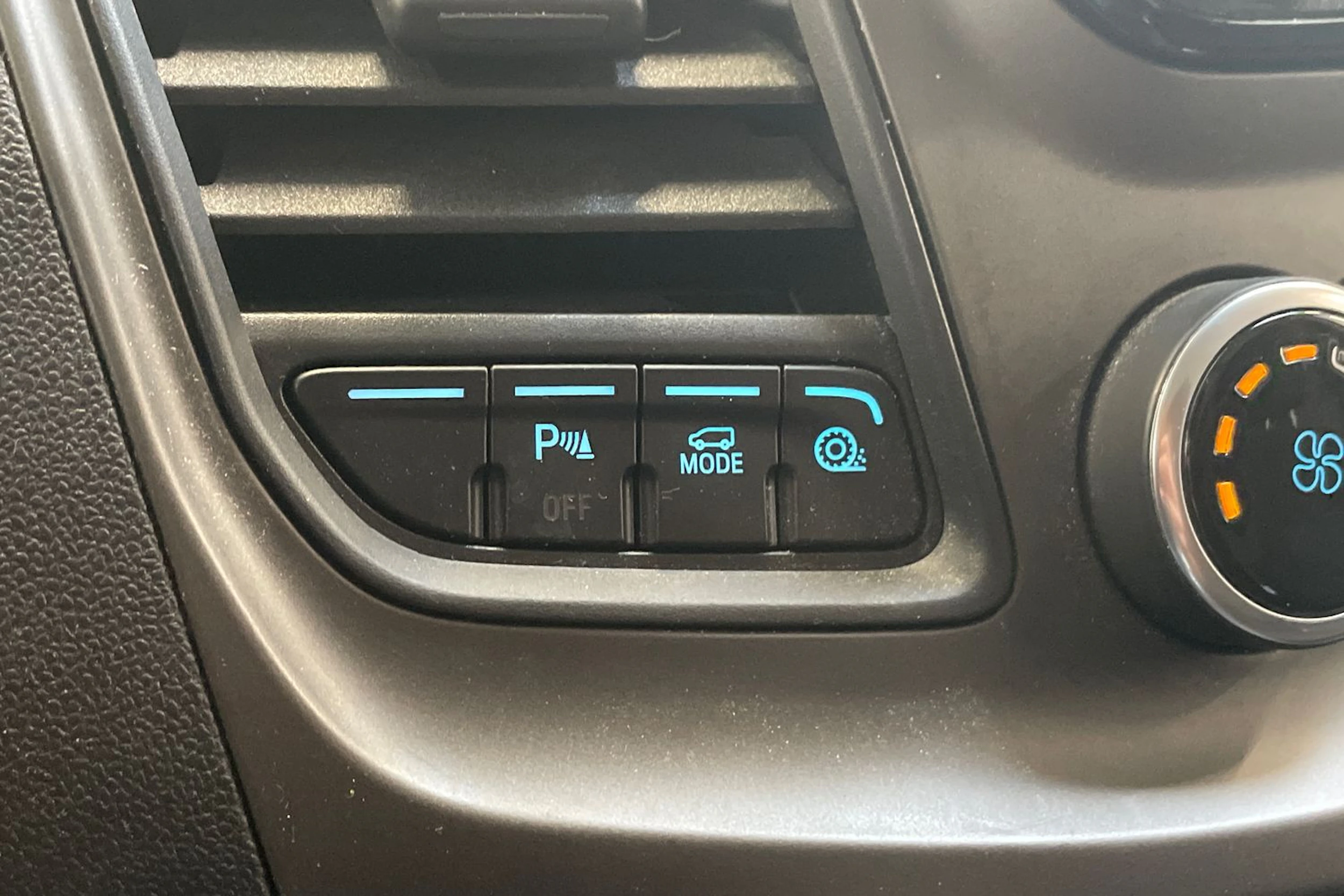harmaa Ford Transit 2019 kuva 32.