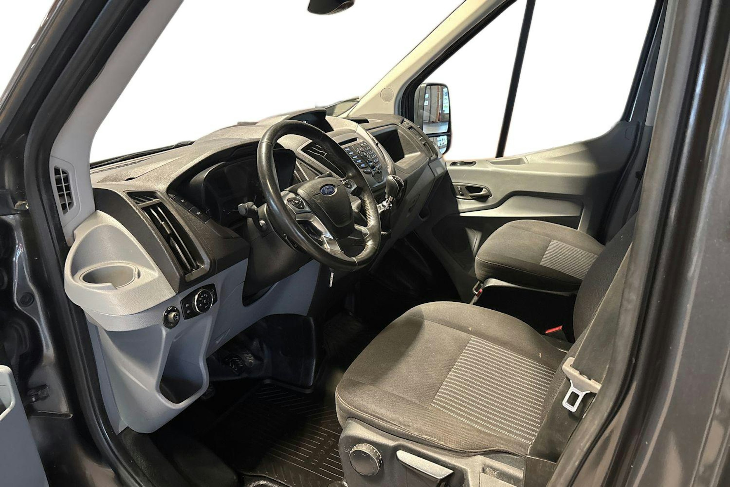 Harmaa Ford TRANSIT 2019 kuva 8.