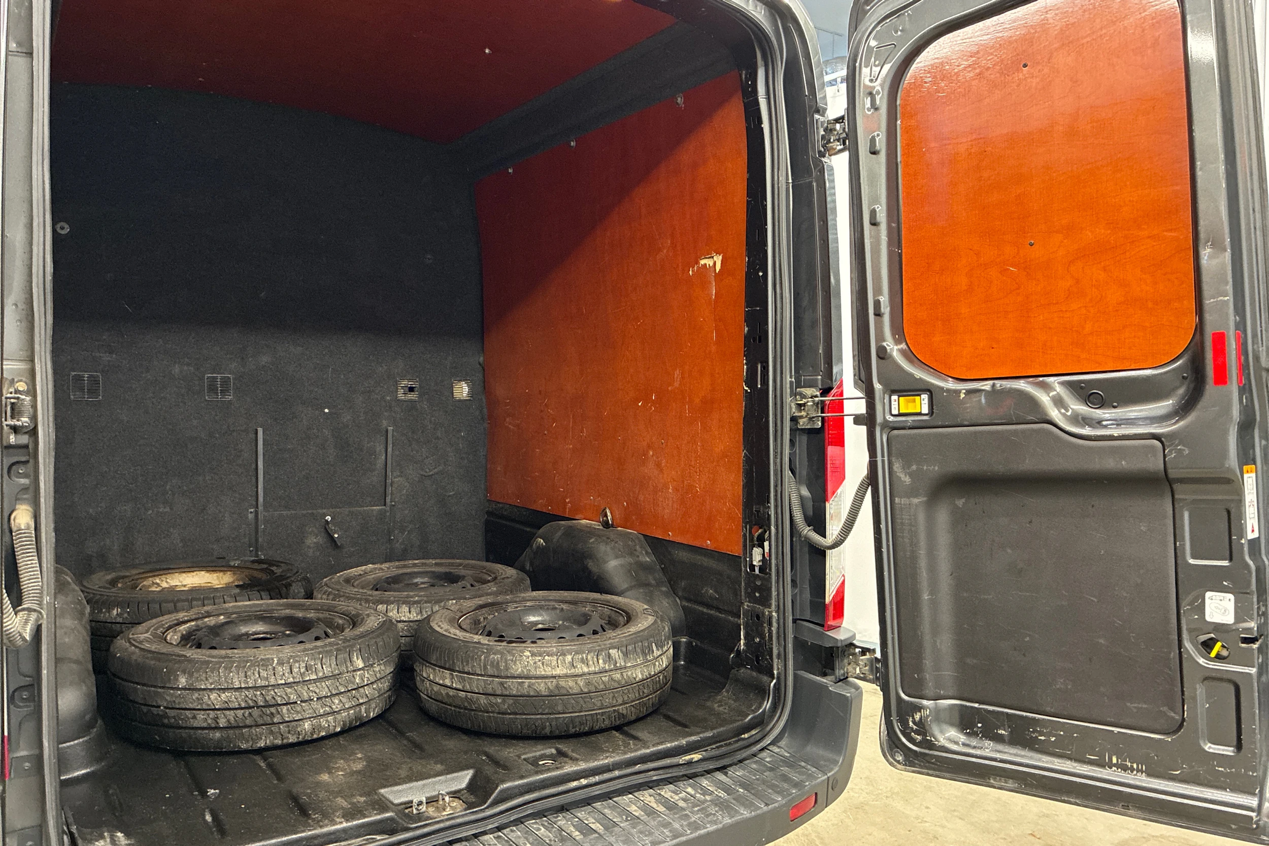 Harmaa Ford TRANSIT 2019 kuva 20.