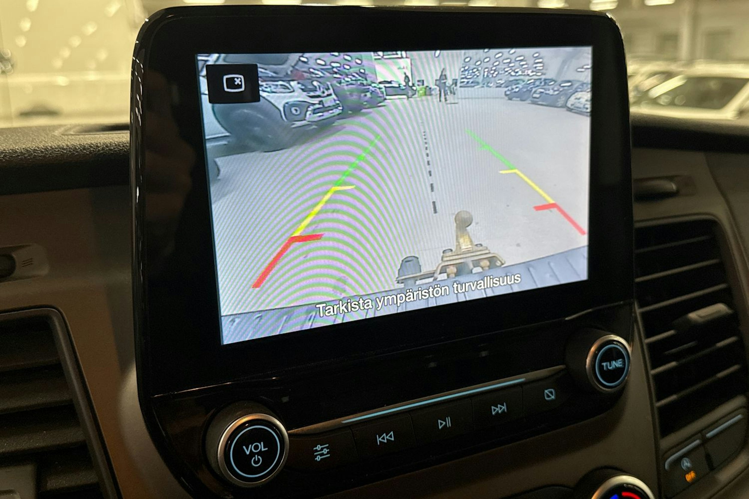 valkoinen Ford Transit Custom 2019 kuva 20.