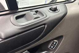 valkoinen Ford Transit Custom 2019 kuva 22.