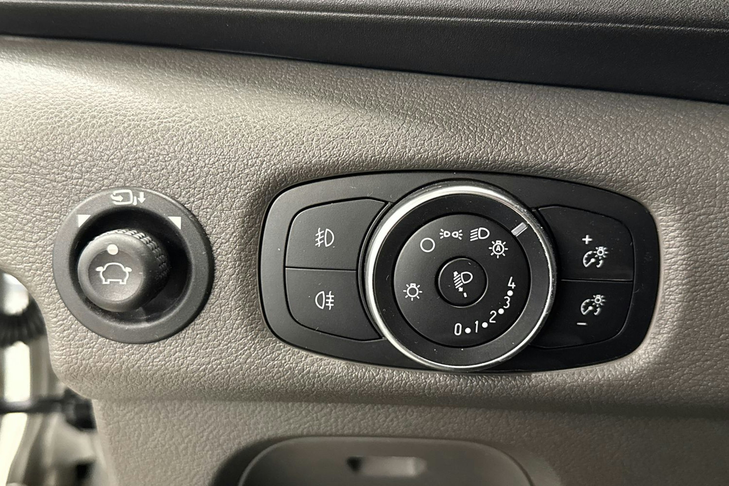 hopea Ford Transit 2020 kuva 16.