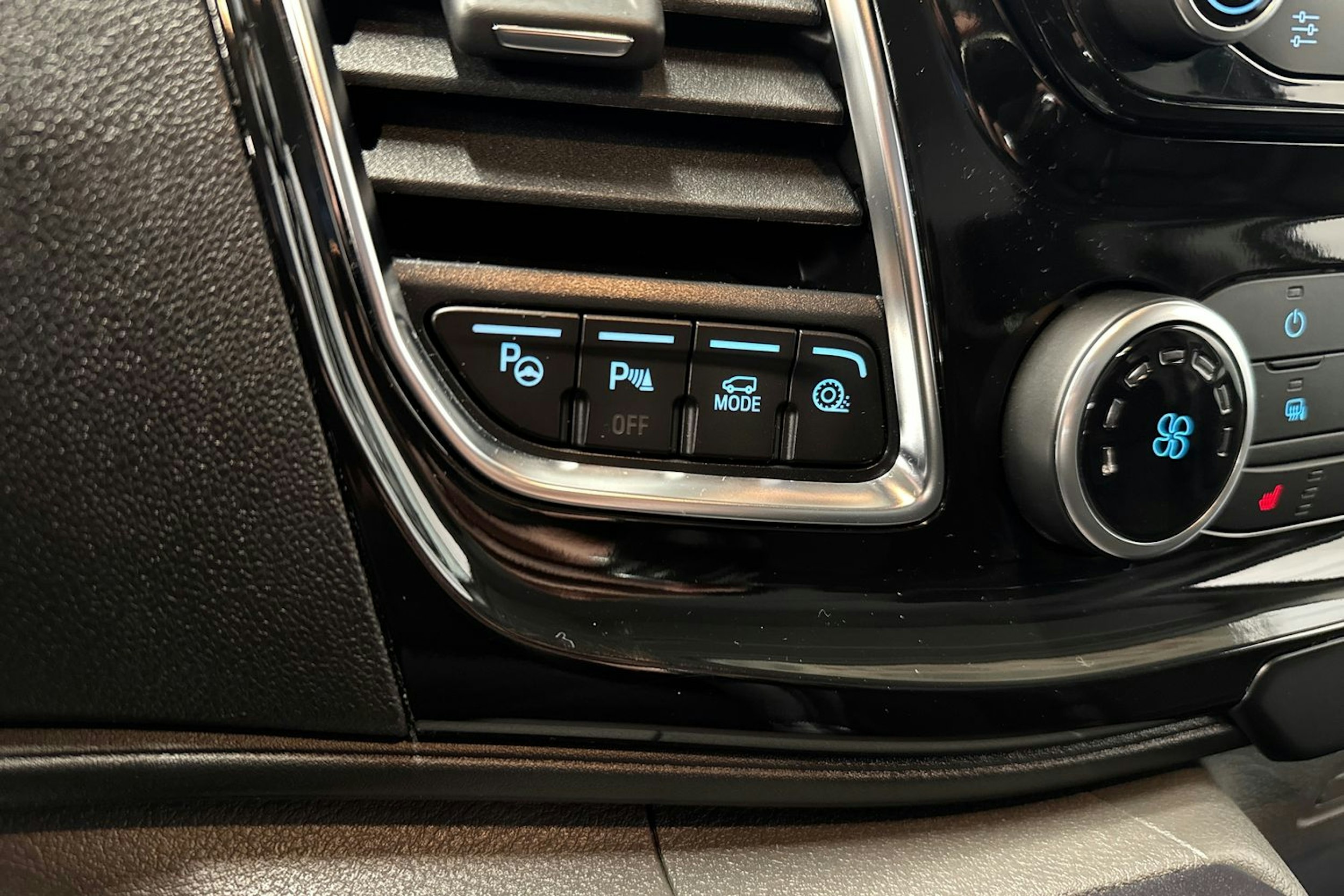 hopea Ford Transit 2020 kuva 18.