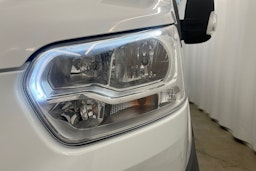 valkoinen Ford Transit 2019 kuva 17.