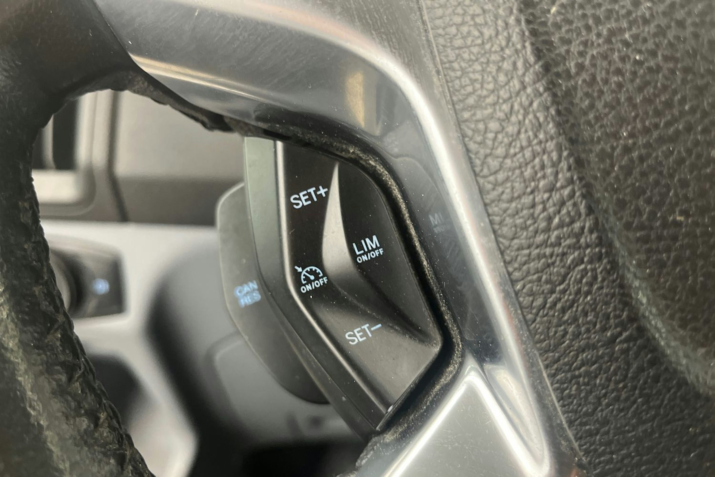 valkoinen Ford Transit 2019 kuva 21.