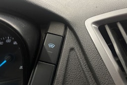 valkoinen Ford Transit 2019 kuva 25.