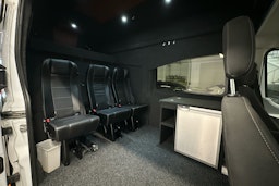 valkoinen Ford Transit 2019 kuva 18.