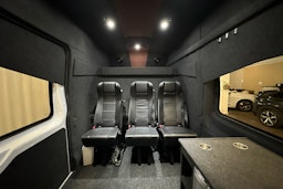valkoinen Ford Transit 2019 kuva 22.