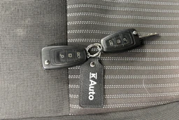 valkoinen Ford Transit 2019 kuva 31.