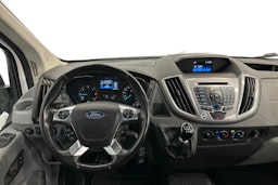 valkoinen Ford Transit 2019 kuva 7.
