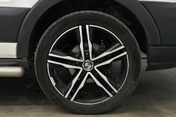 valkoinen Ford Transit 2019 kuva 9.