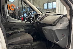 valkoinen Ford Transit 2019 kuva 22.