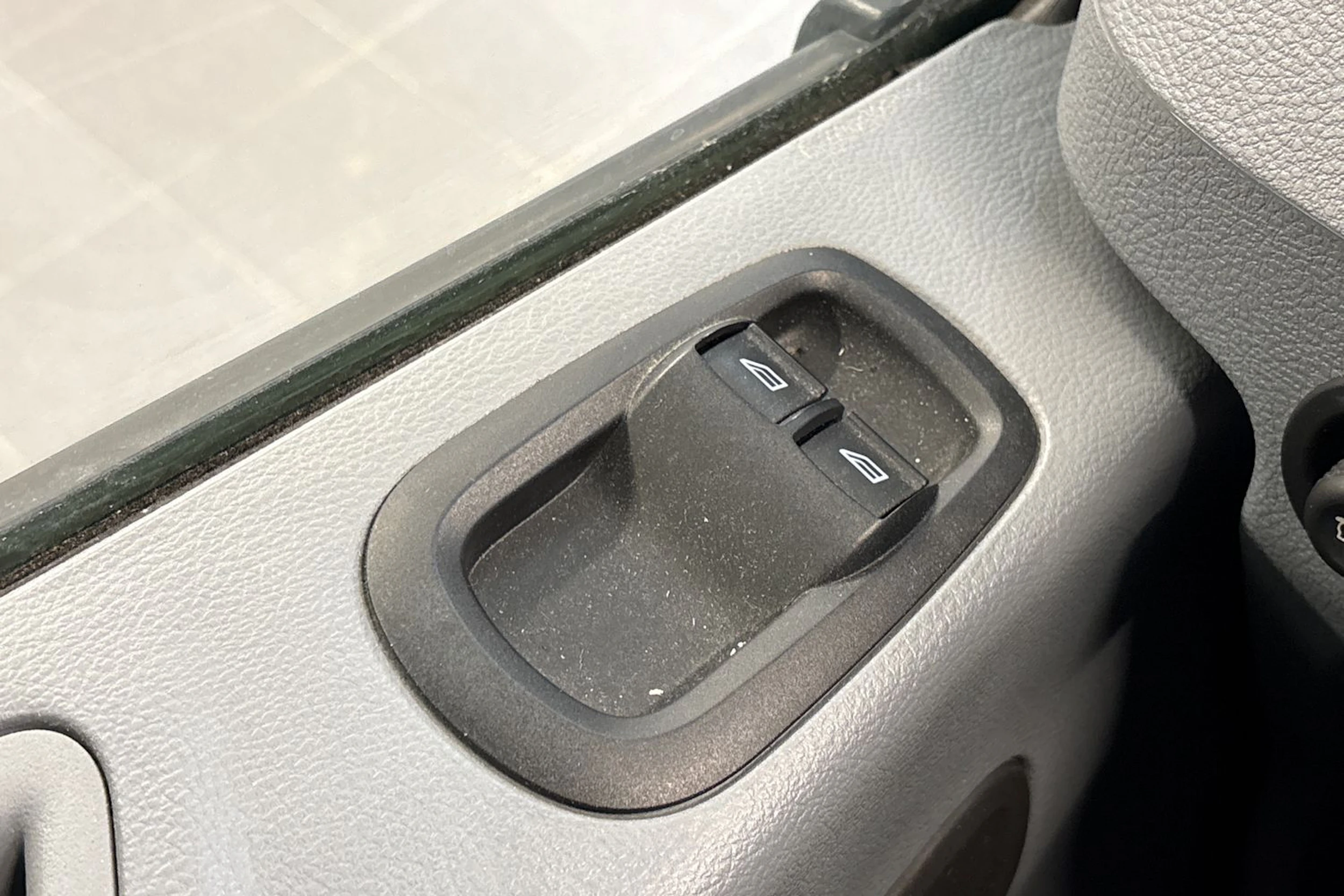 musta Ford Transit 2019 kuva 25.