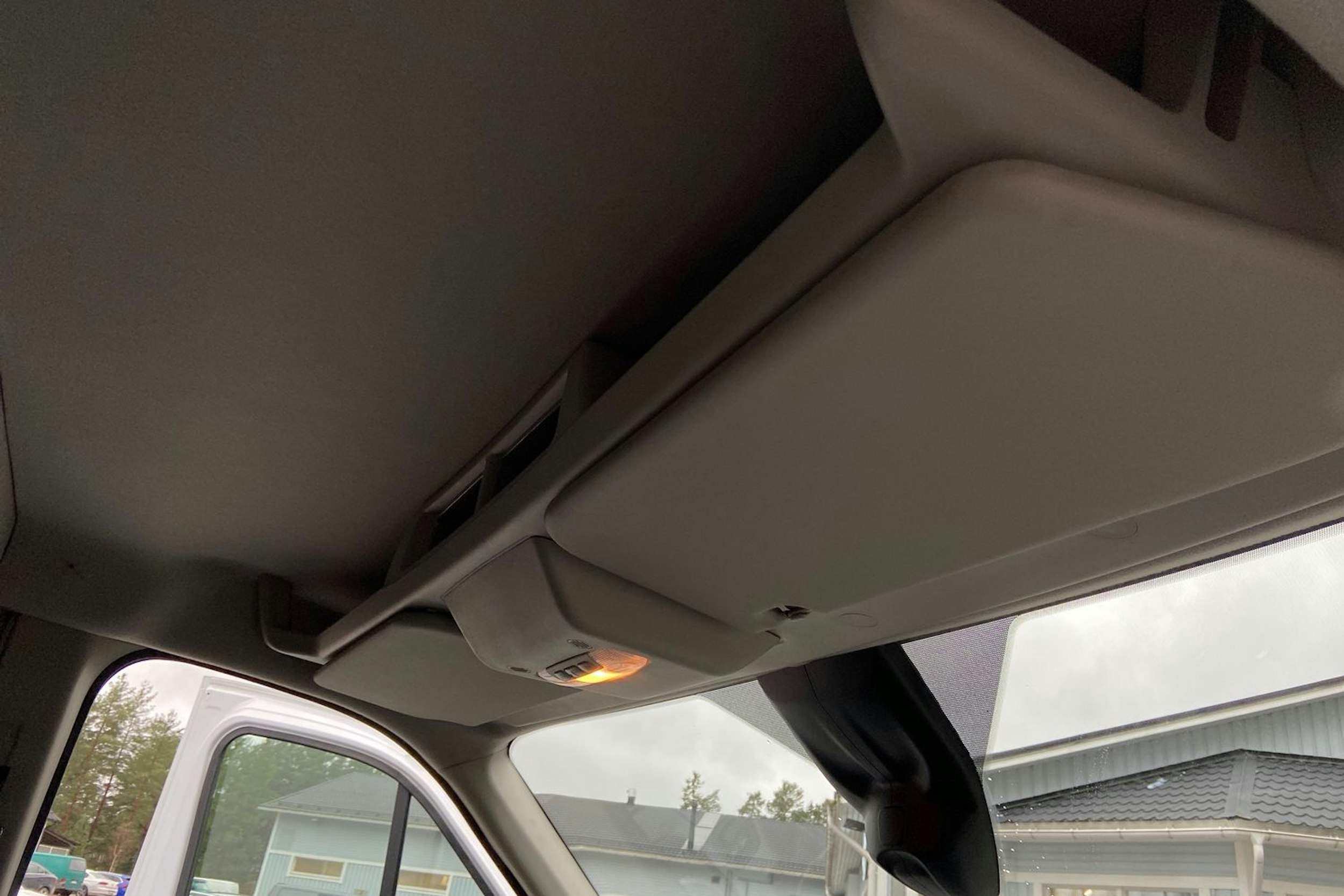 valkoinen Ford Transit 2019 kuva 18.