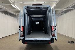 valkoinen Ford Transit 2020 kuva 9.