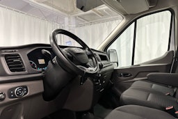 valkoinen Ford Transit 2020 kuva 6.