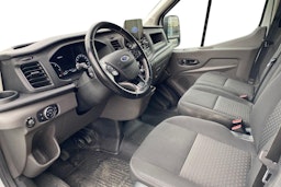 valkoinen Ford Transit 2020 kuva 3.