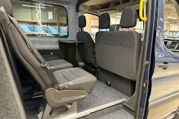 sininen Ford Transit 2020 kuva 27.