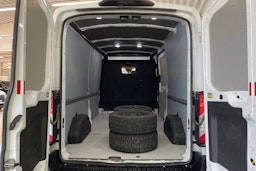 Valkoinen Ford TRANSIT 2020 kuva 25.
