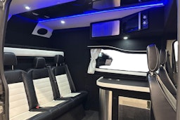 met. musta Ford Transit 2020 kuva 3.