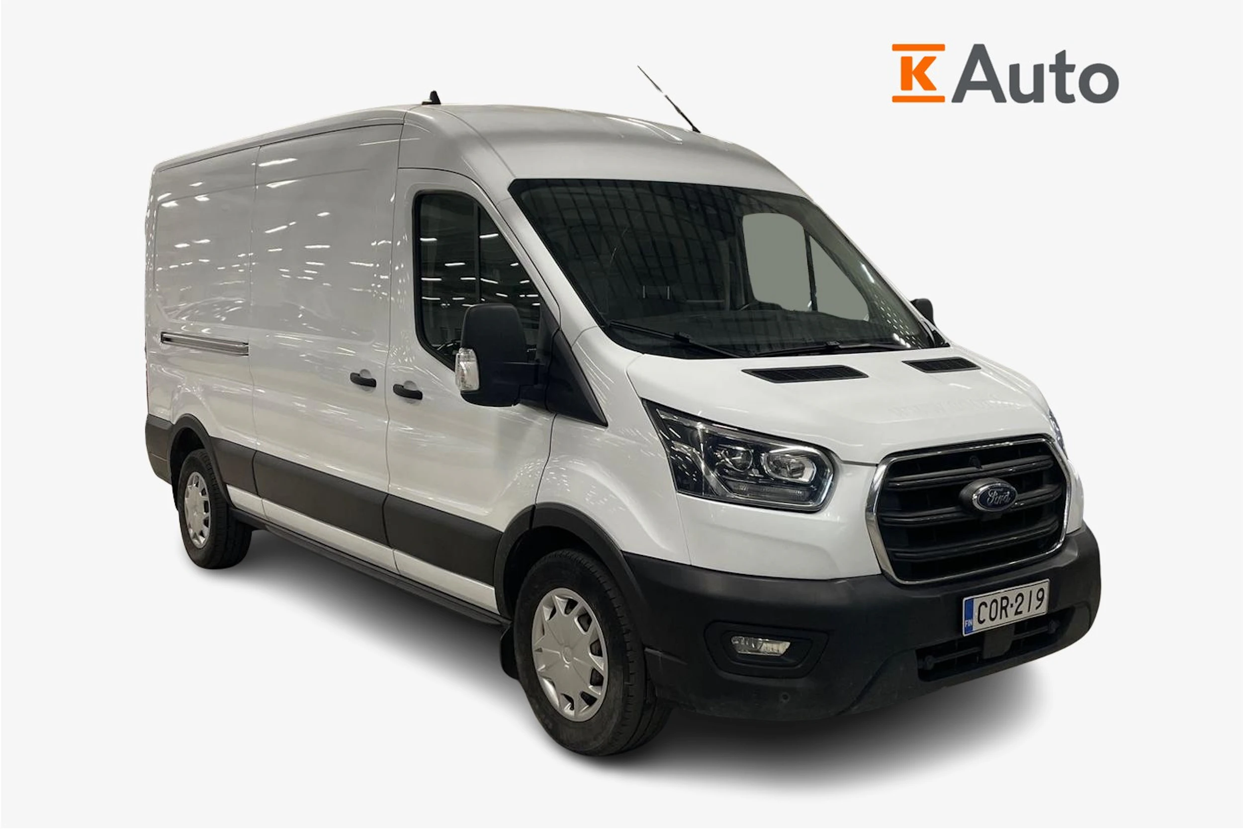 valkoinen Ford Transit 2020 kuva 1.
