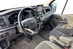 sininen Ford Transit 2020 kuva 3.