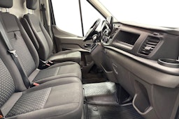 musta Ford Transit 2020 kuva 9.