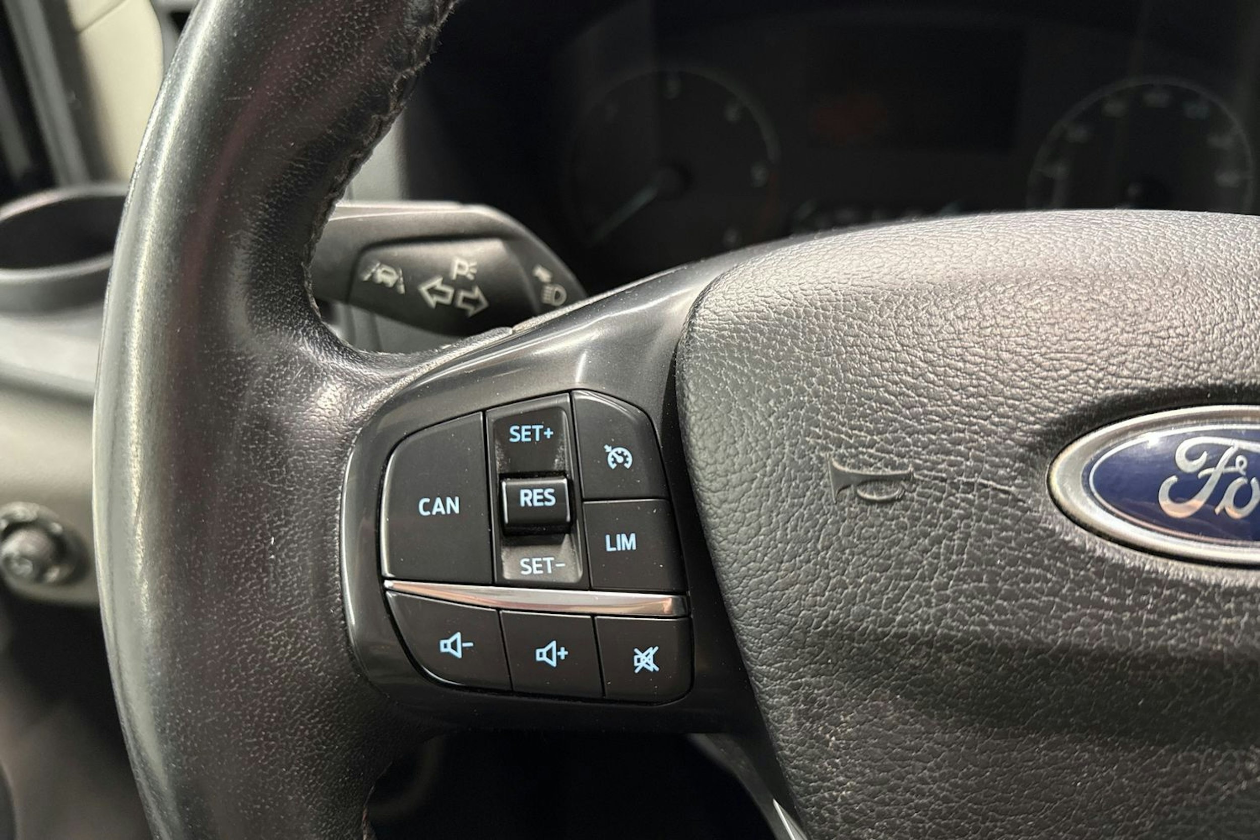 musta Ford Transit 2020 kuva 15.