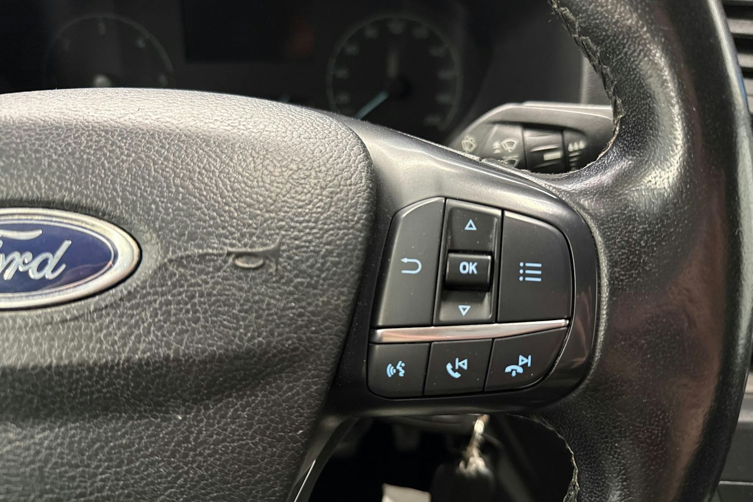 musta Ford Transit 2020 kuva 16.