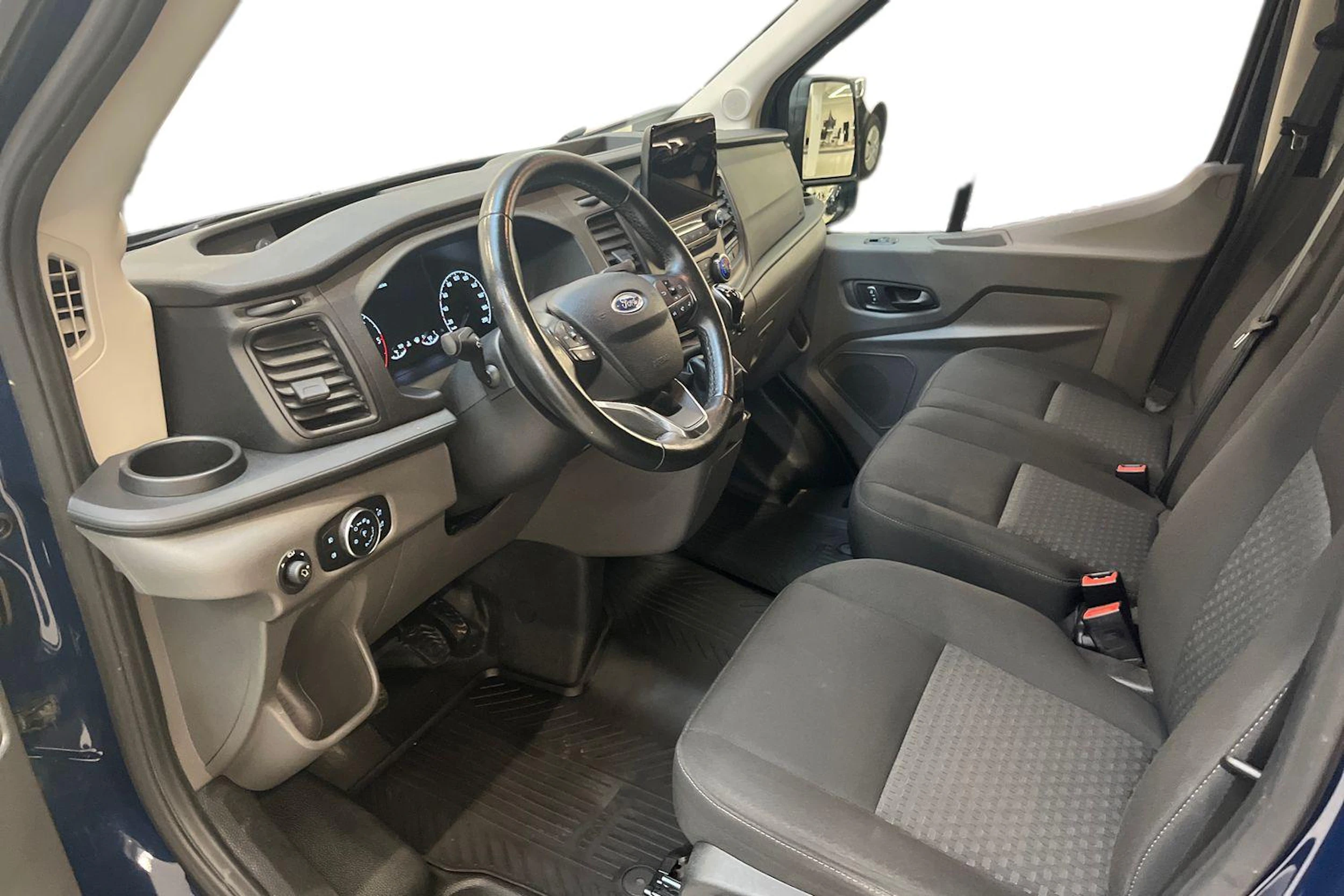 sininen Ford Transit 2020 kuva 8.