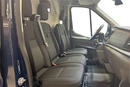 sininen Ford Transit 2020 kuva 11.