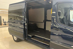 sininen Ford Transit 2020 kuva 13.