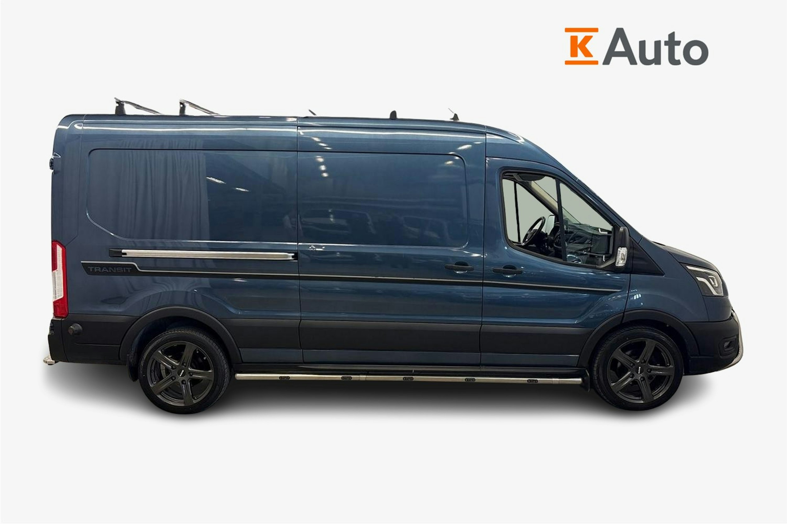 sininen Ford Transit 2020 kuva 5.