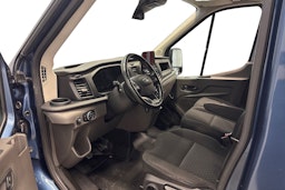 sininen Ford Transit 2020 kuva 6.
